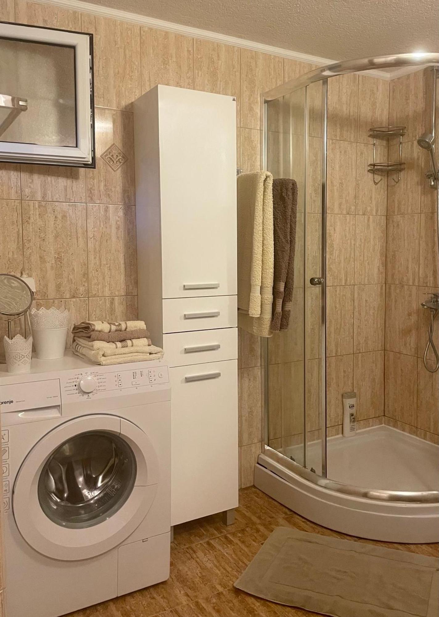 Anna Apartment ウトイェハ エクステリア 写真